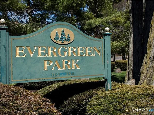 372 Knapps Hwy #372, Fairfield, CT 06825