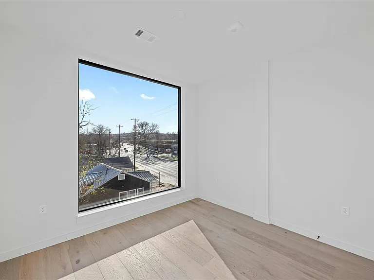 2209 S 1st St #321 — Photo 21
