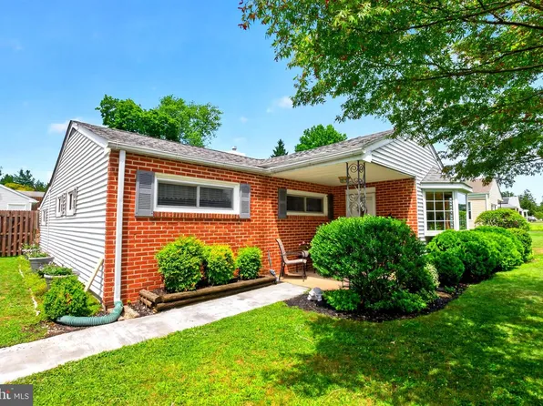 29 Evans Rd, Trooper, PA 19403