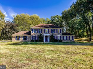355 Springvale Rd, Great Falls, VA 22066