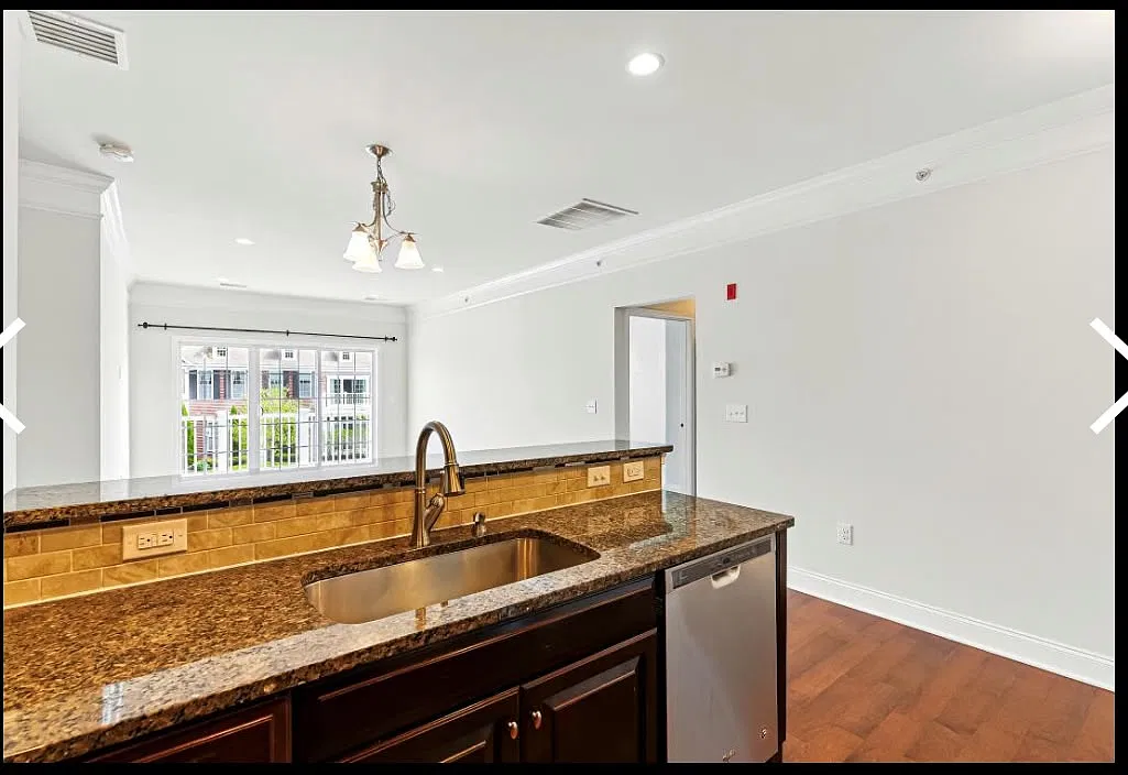 2 bed, 1143 sqft, $1,400 — Photo 2