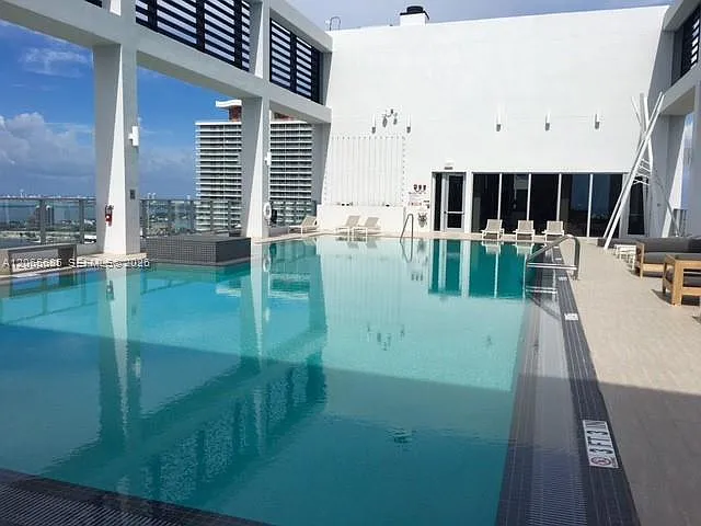 Centro Condo — Photo 3