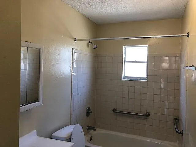 2106 W Beach St #A — Photo 6