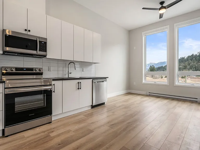 5545 Vedder Rd — Photo 11