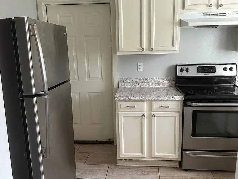 165 Dunn Ave — Photo 7