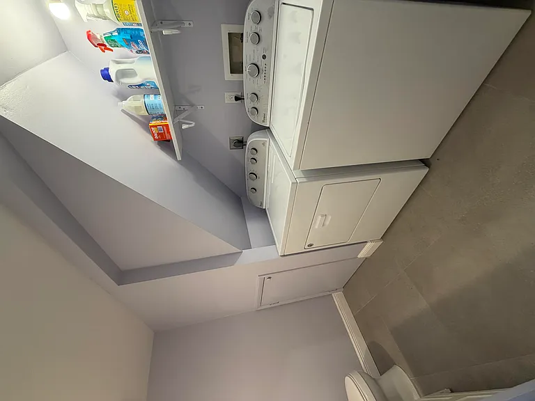 825 Center St #32B — Photo 4