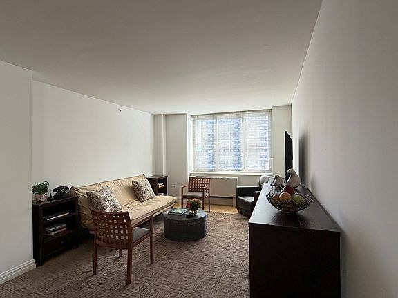3rd image of 1500 Lexington Ave APT 10B