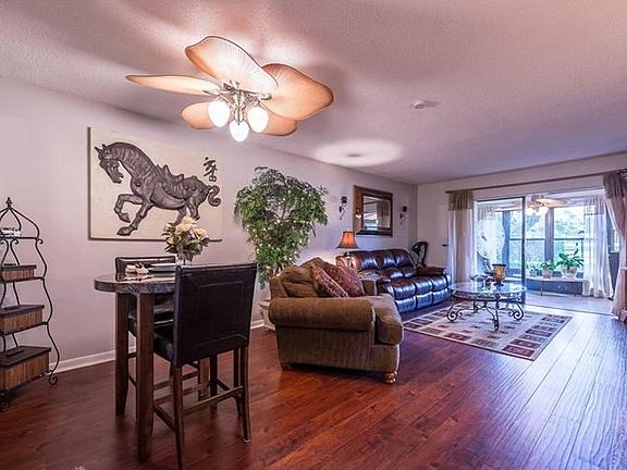 3rd image of 3399 Mermoor Dr APT 107