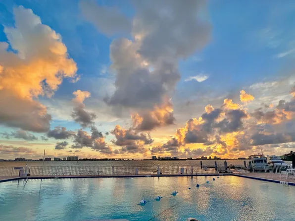 100 Pierce St, Clearwater, FL