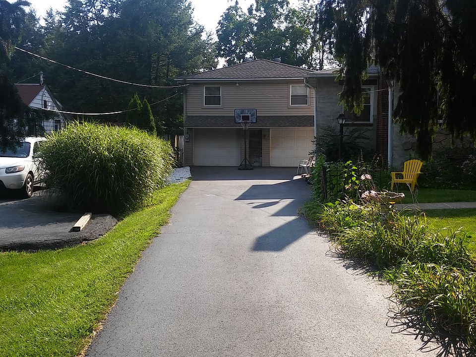 Private entrance above garage on private property.