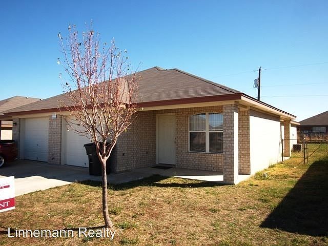 1st image of 2704 Seabiscuit Dr APT B