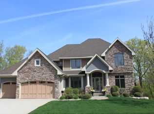 50 Settlers Ct, Chanhassen, MN 55317