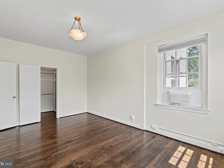 2737 Devonshire Pl NW #110 — Photo 19