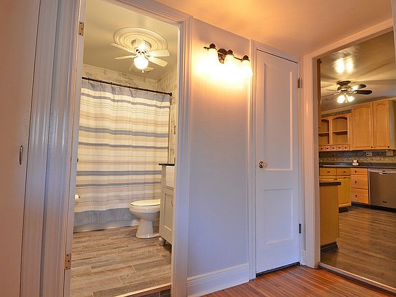 5th image of 1133 W Washington St
