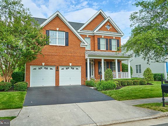2nd image of 5725 Waterloo Bridge Cir