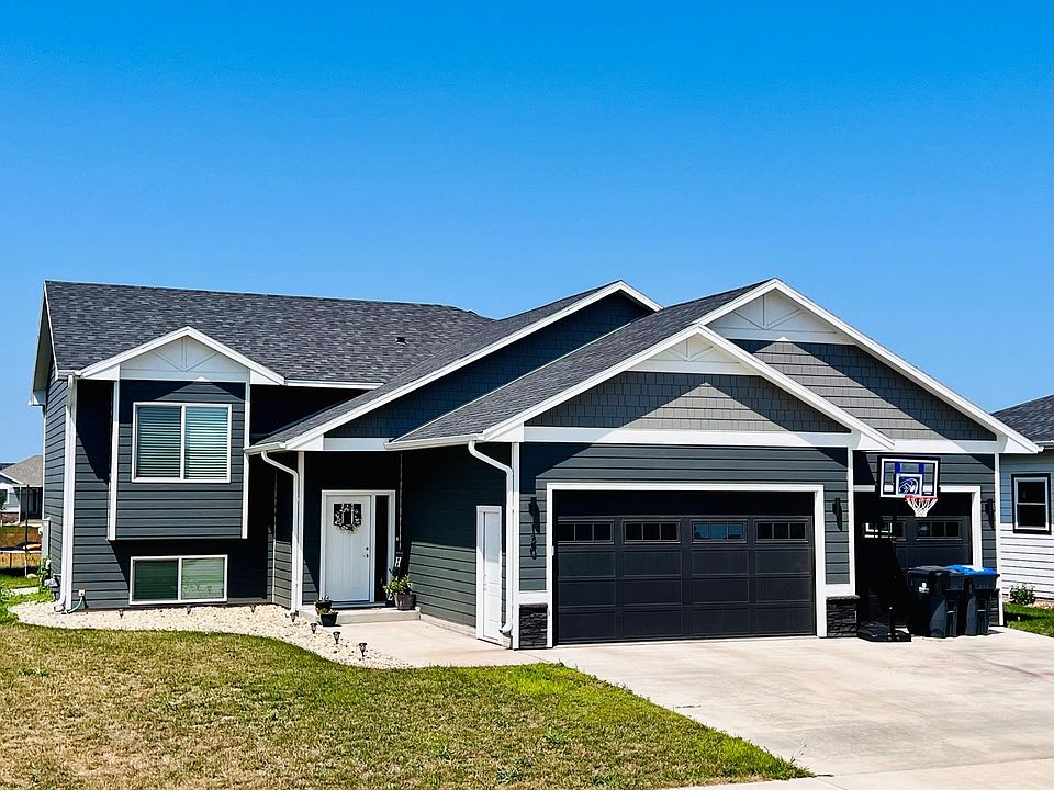 1st image of 120 Fiechtner Dr