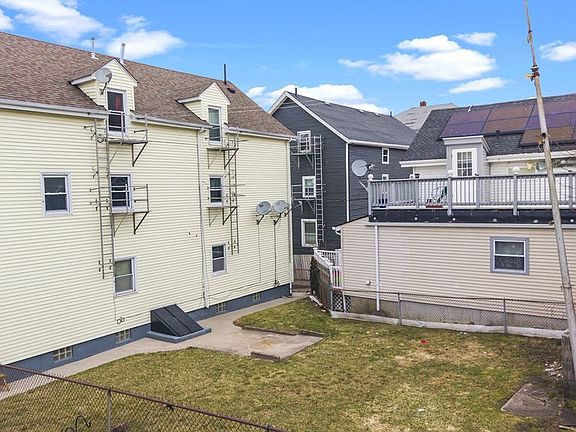 5th image of 173 County St