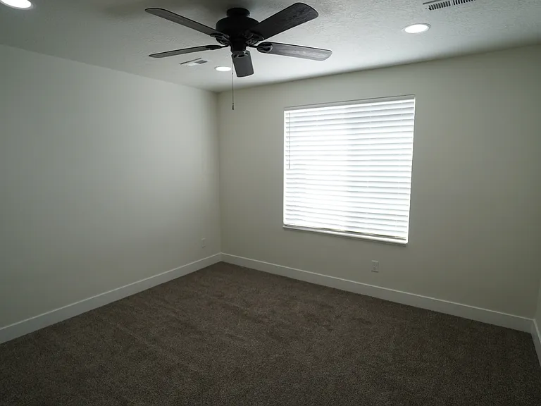 1565 S 150 W — Photo 17