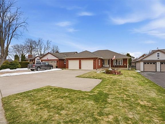 2nd image of 603 Bunting Rd