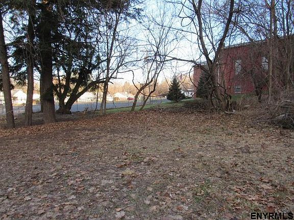 5th image of 35 Church St