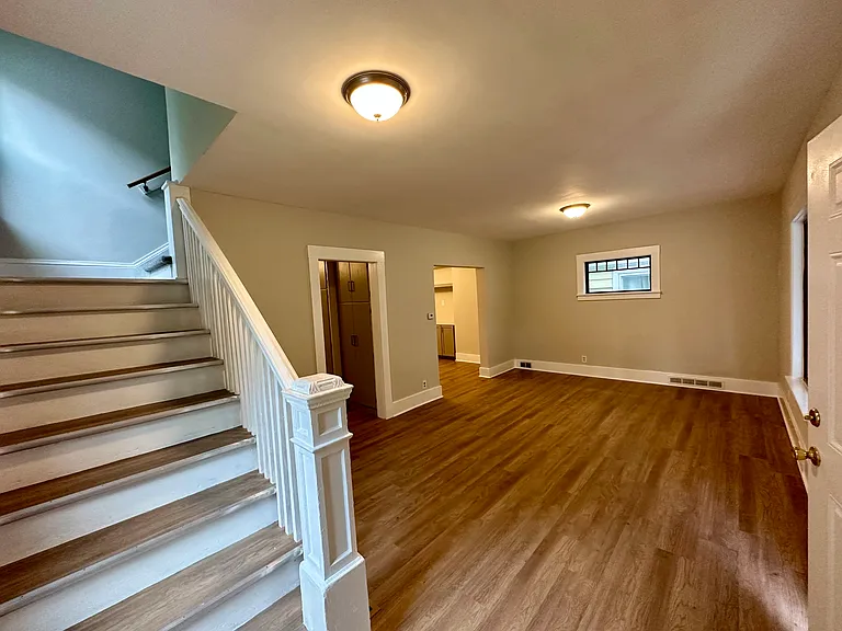 105 Cummings St — Photo 7