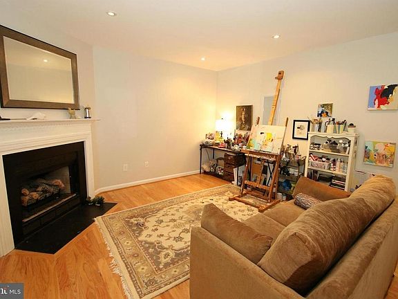 5th image of 1253 Quaker Hill Dr