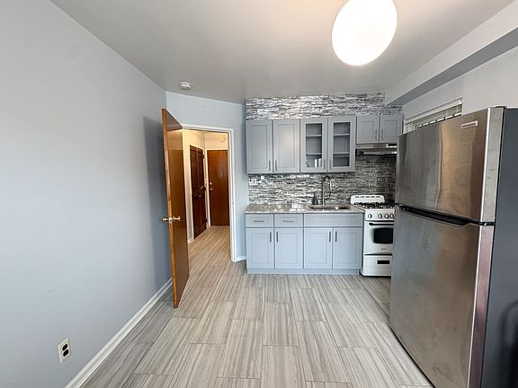 5th image of 28-33 47th St #1