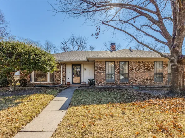 5202 Woodmeadow Dr, Garland, TX 75043