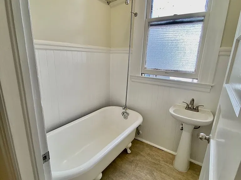 1081 Natoma St — Photo 13