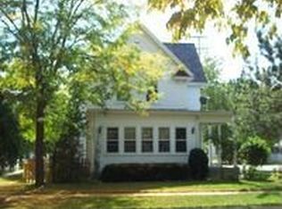 202 E Franklin St, Portage, WI 53901