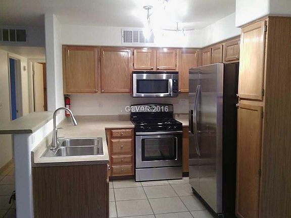 3rd image of 3131 Dr # 203 Dr