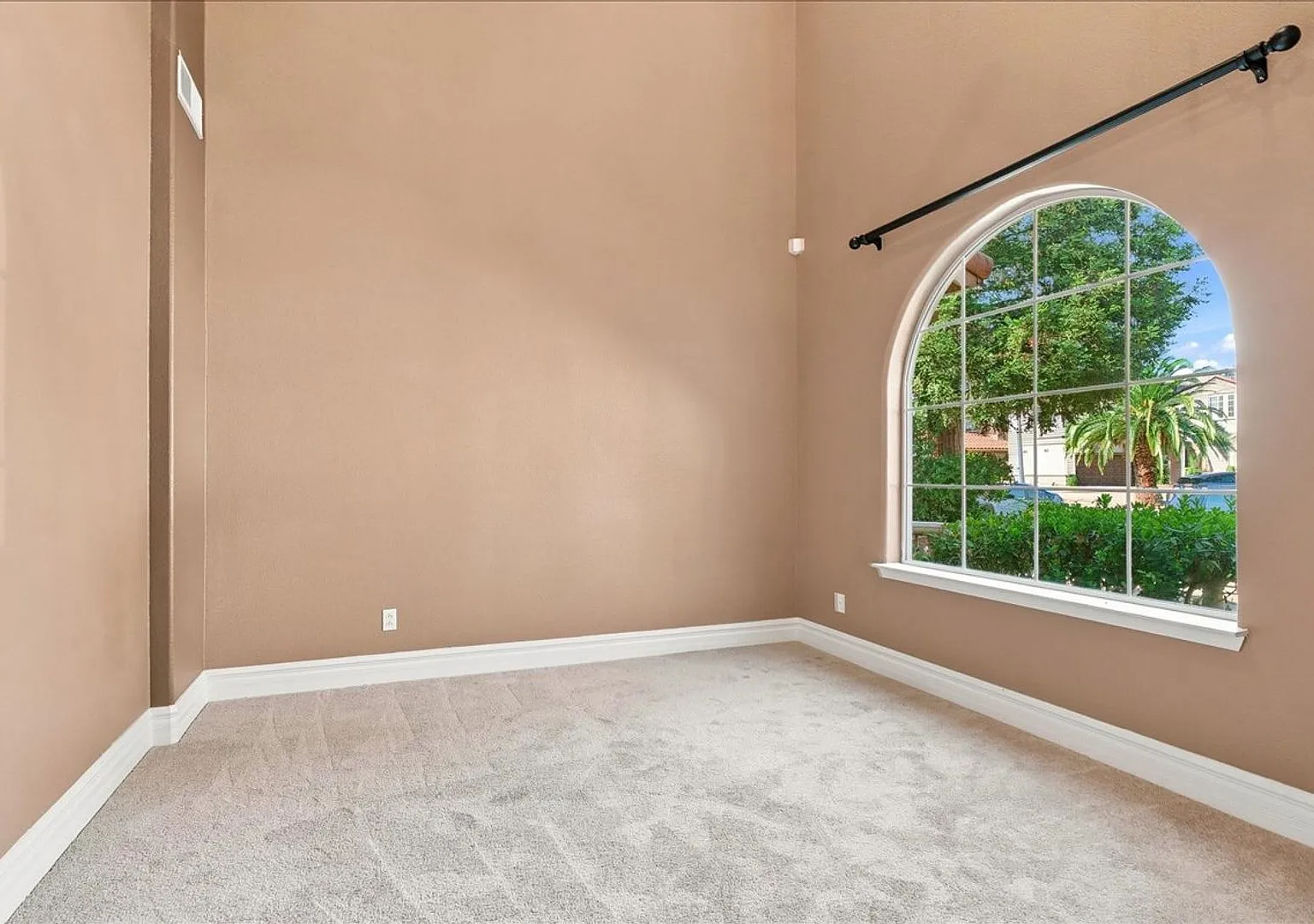9351 Palmerson Dr — Photo 4