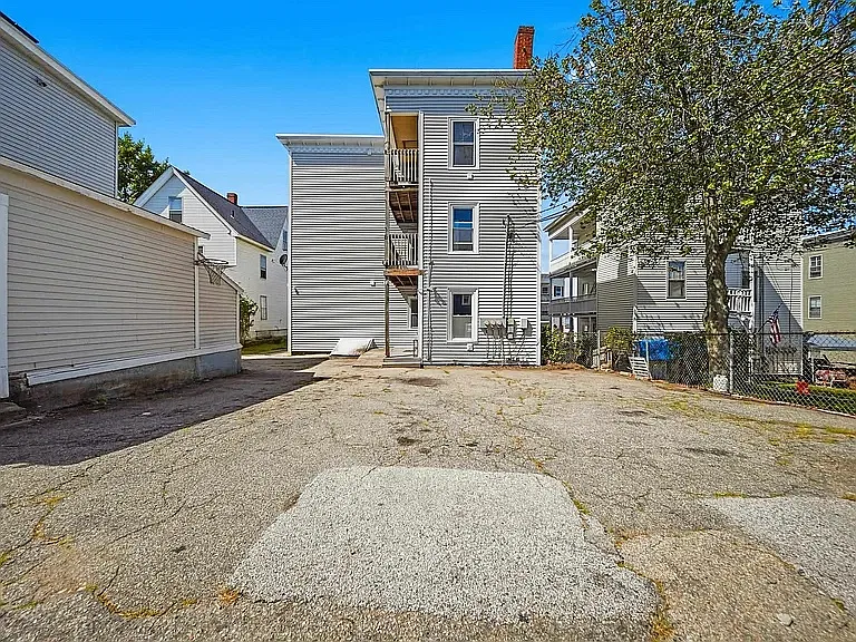 4 bed, 1495 sqft, $2,500 — Photo 2