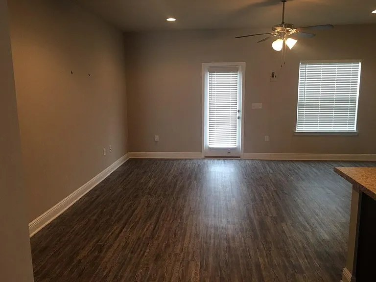 5824 Callaway Cir — Photo 16