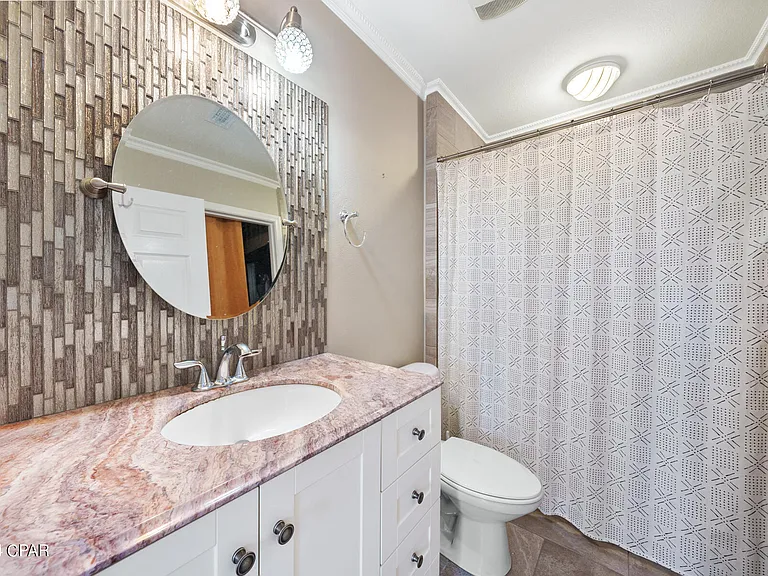 7207 Quail Hollow Dr — Photo 15