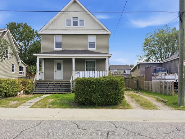 126 3rd Ave E, North Bay, ON P1B 1M5
