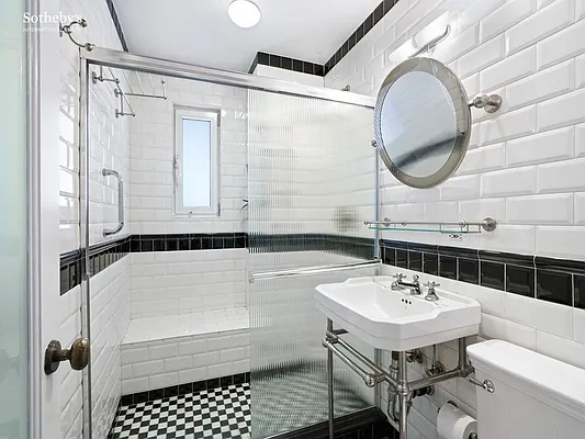 Sold by Sotheby's International Realty | media 6