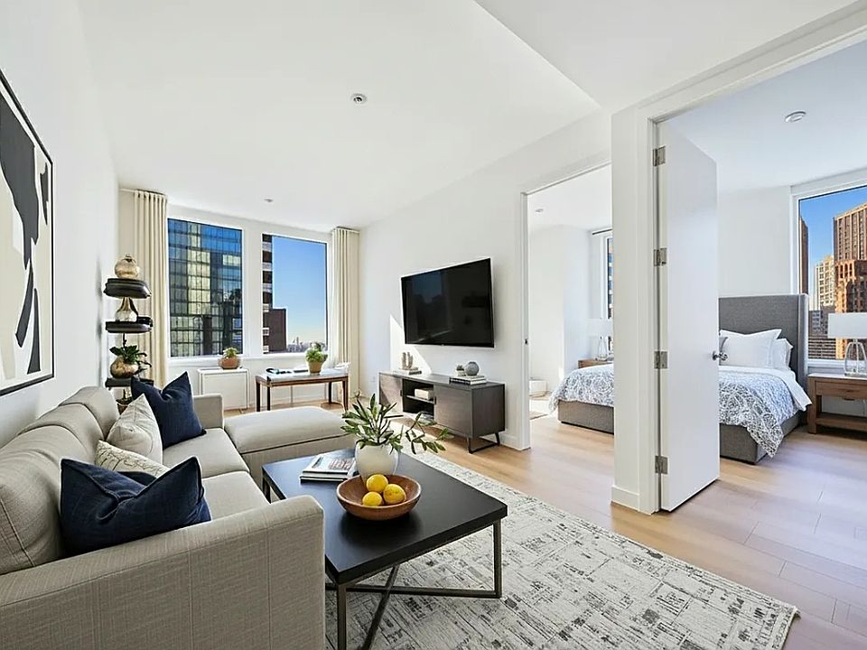 1st image of 160 Water St #2Z
