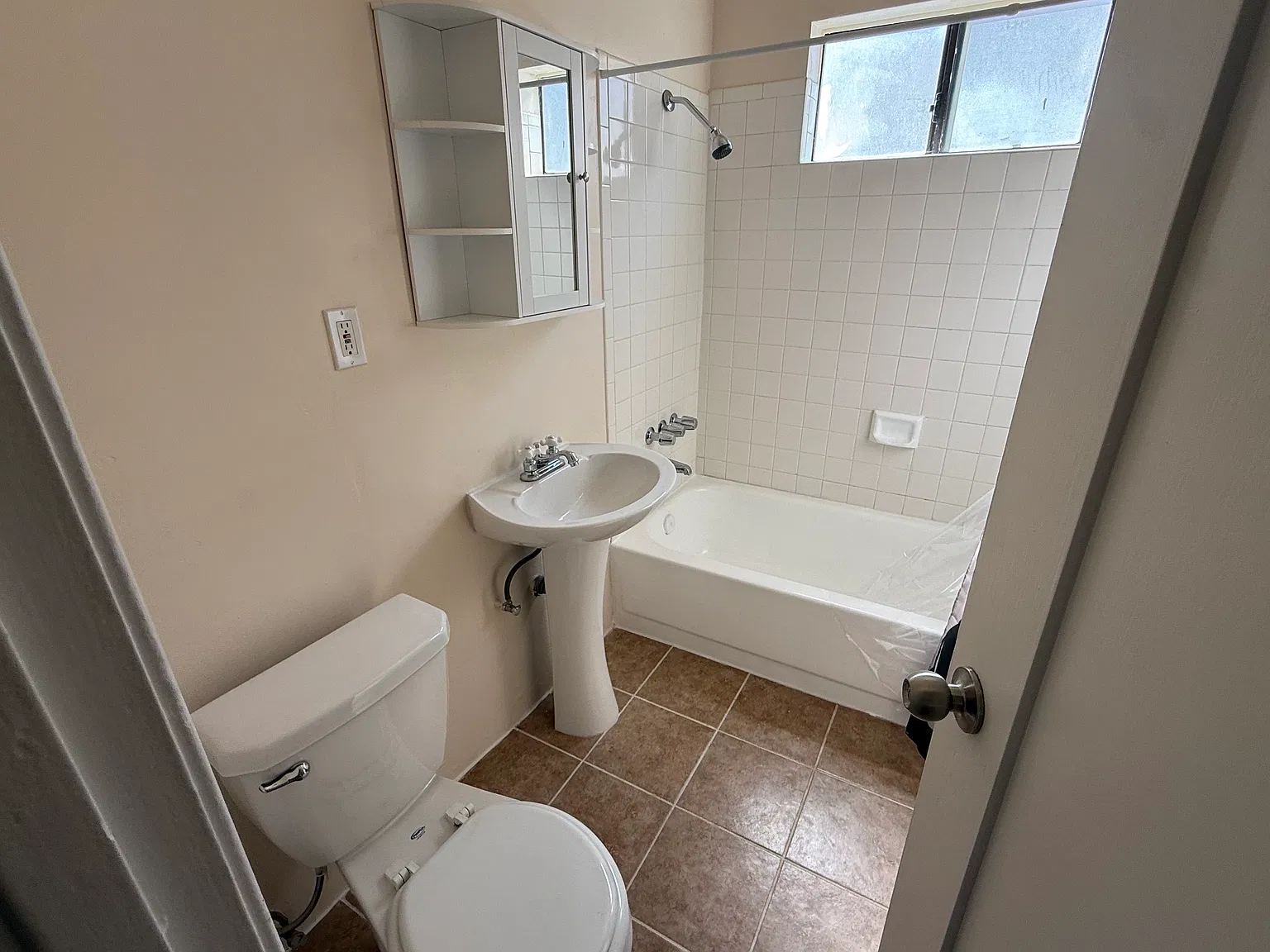 Studio, $1,395 — Photo 4