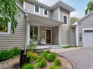690 Dunegrass Circle Dr, Saugatuck, MI 49453
