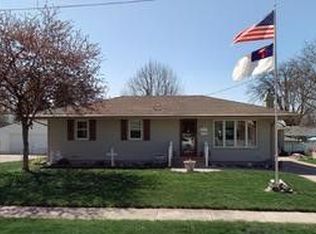 3530 E 38th Ct, Des Moines, IA 50317