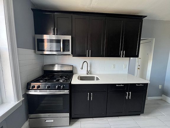 2nd image of 130 W 47th St #45E