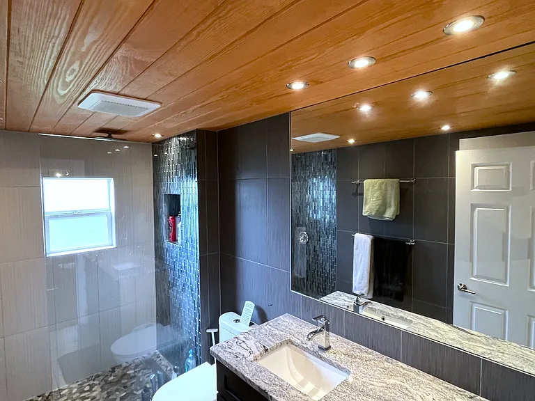 304 N Keech St #1 — Photo 24