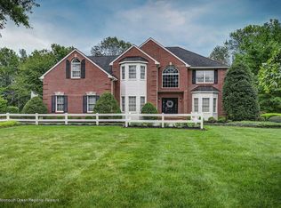 72 Outlook Ln, Freehold, NJ 07728