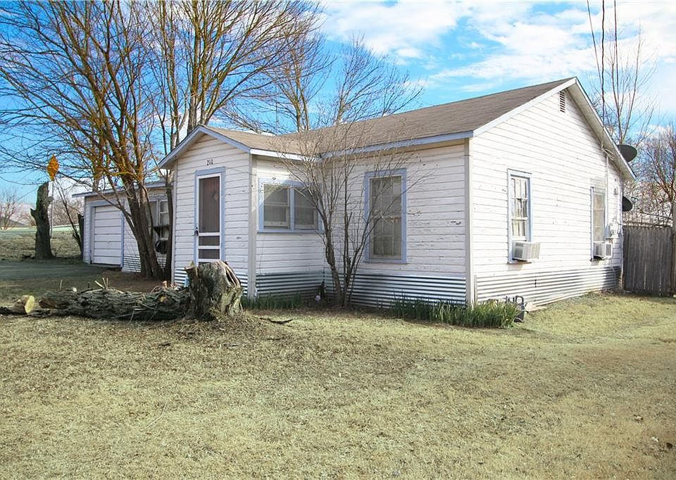 1st image of 210 E Cotter Ave