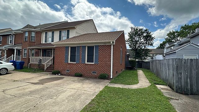 1st image of 701 Kennesaw Ct