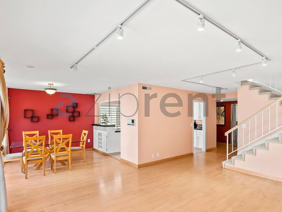 1st image of 2321 Farmcrest St