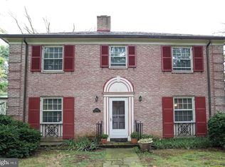 2402 Magnolia Dr, Harrisburg, PA 17104