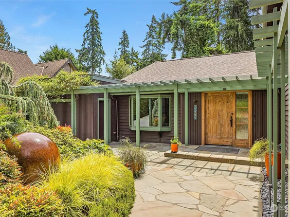 11351 NE Wing Point Way, Bainbridge Island, WA 98110