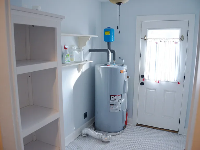 Laundry Room w/ electric water heater